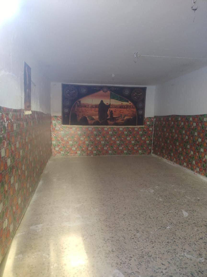 بيت للايجار 100 م
نجف حي المكرمة مقابل كريت مول..
قرب حلويات الباشا.
يحتوي على غرفة وصالة ومطبخ وصحيات.
سعر الايجار 200 الف 💸💸
للتواصل ***********
