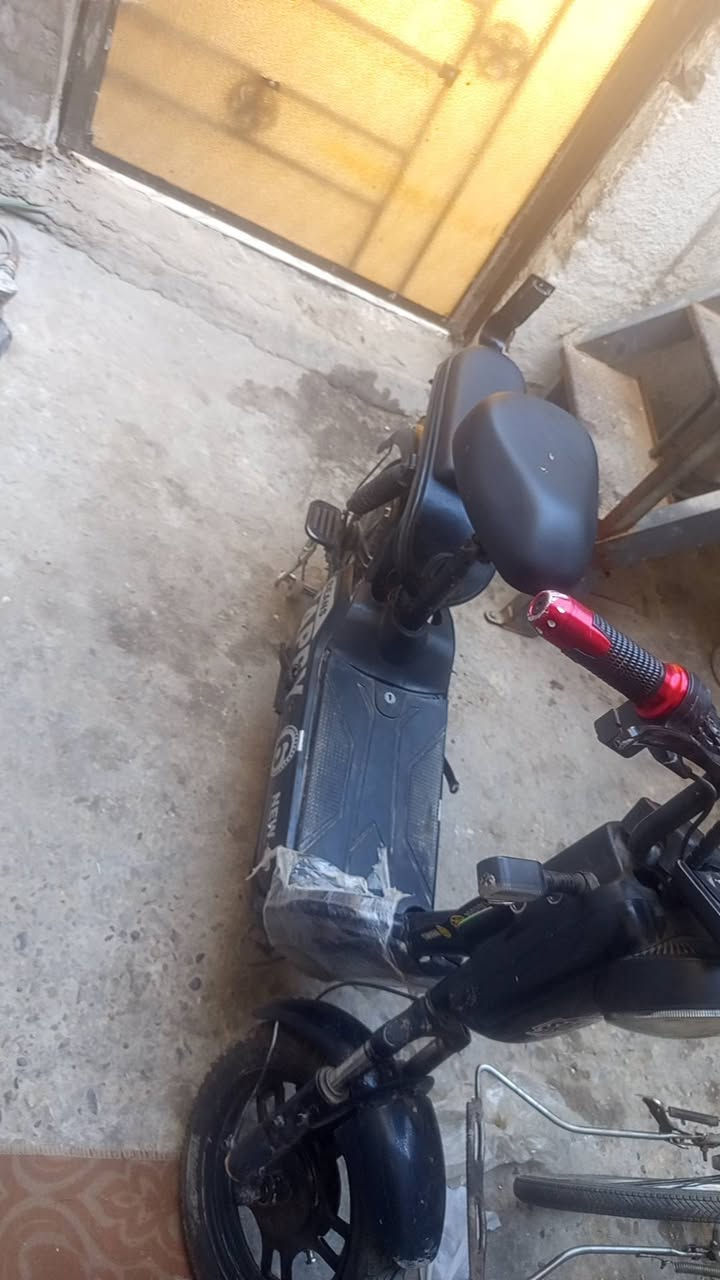 السلام عليكم دراجه شحن شغاله خير من الله للبيع او مراوس ابدراجه 60المكان المديه 
***********
