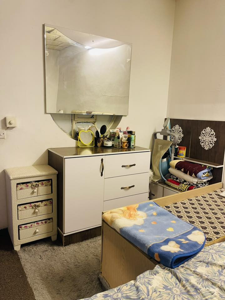 مرحبا، احبائي هذا التخم للبيع ويا الدوشك مالته والجربايتين مال الجهال هدية مابي اي عيب او كسور الي يريده يخابر على هذا الرقم ***********
