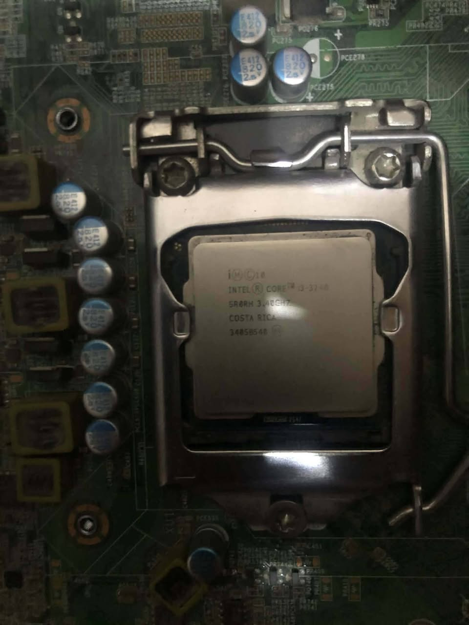 السلام عليكم pc للبيع المواصفات رام 4 هارد 500 466GP معالج corei3 3240 فقط يرادله بور سبلاي السعر 85وبي مجال المكان حله بابل ابو غرق  توصيل ماعندي الشراي يجي خاص***********
