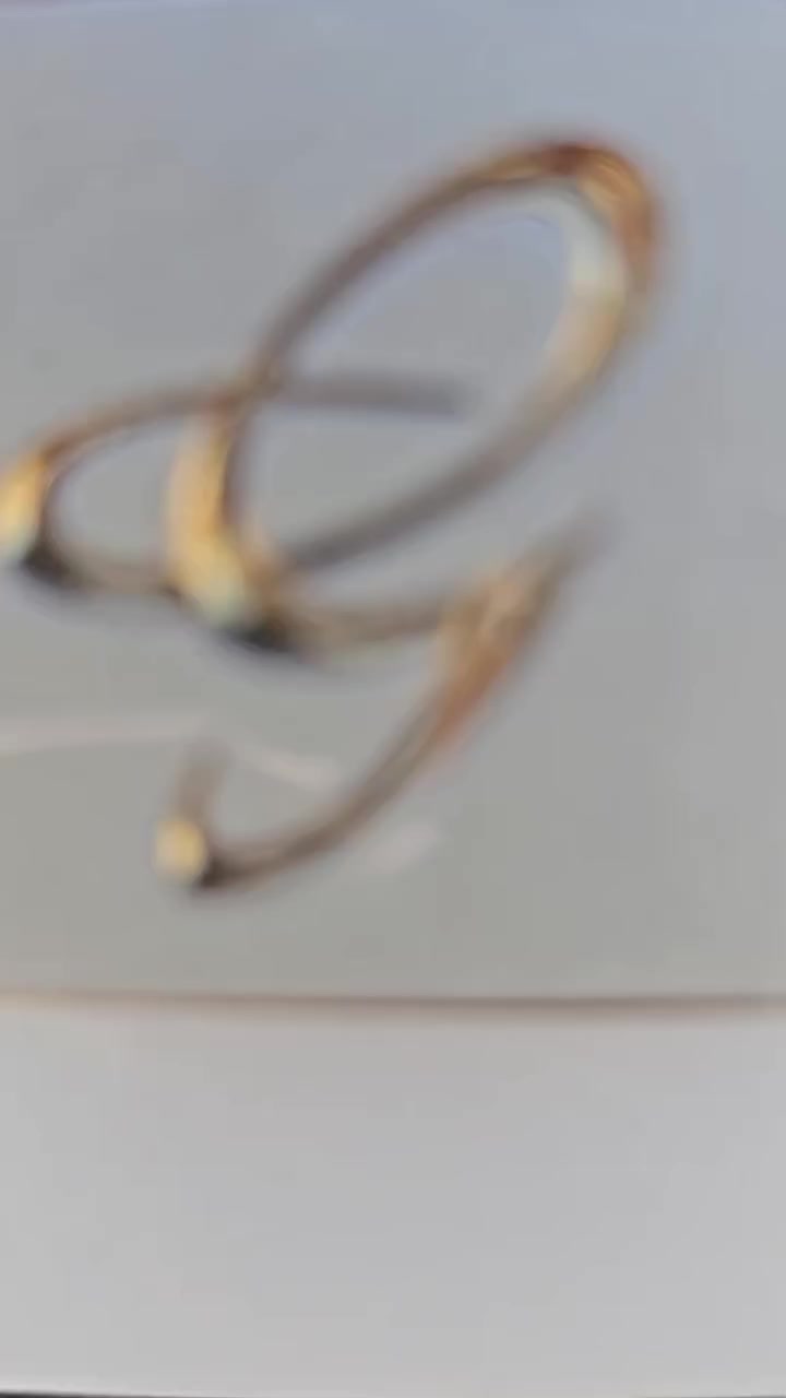 ملكه جنون مزاد كمركي بسمي دكمتين كرستال اصل ديفور جبير شاصي 75 ستيرن كهربائي السعر 145 للتفسار ***********
***********
