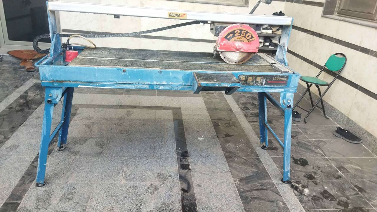 كتر قص  مرمر وبورسلين 120 سم شغال على الفحص كتر نظيف و بي كذلك قص زاوية 45 المكان نجف للتواصل خاص او الاتصال على الرقم *********** النجف, العراق
