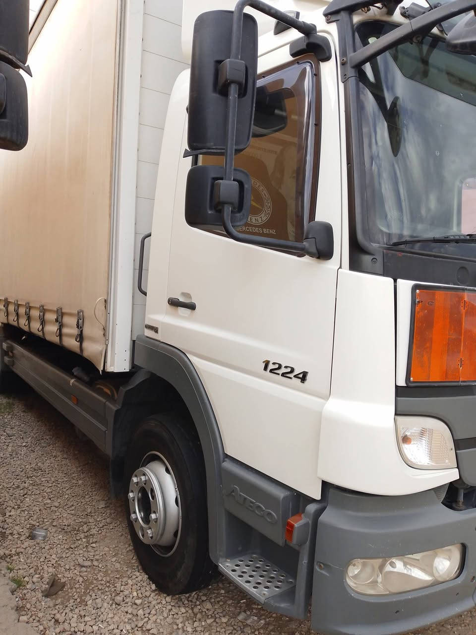 اتیکۆ2013 ثمانیە برغی 6سلندە ر
فول مواسفات واحد علی واحد قفل اکسل هاڤ تحدید سرعە بودی جادر مسرحی سنویە جدید تایرات جدید 
مکان سلیمانیە 
***********
***********
