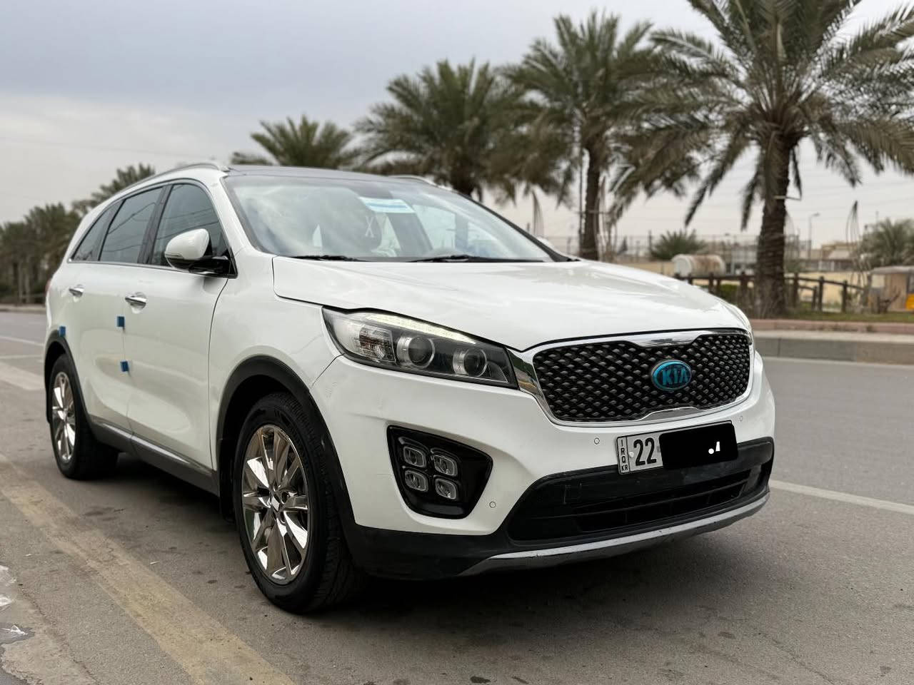 سلام عليكم للبيع كية سورنتو مديل 2018 خليجي فول لخيررر 6 سلندر بصمة كشنات كهربا بنرامة صندوك كهربا شاشة كامرة مري شفط فولللل بعد هواي موصفات سيارة جديدة ماشية 93 الف بيها صبغ بكانت فقط بدون معجون ولا دواخل سعر 185 وبيها مجال رقمي *********** مكاني الشعب ما متواجد عل فيس شراي يتصل
