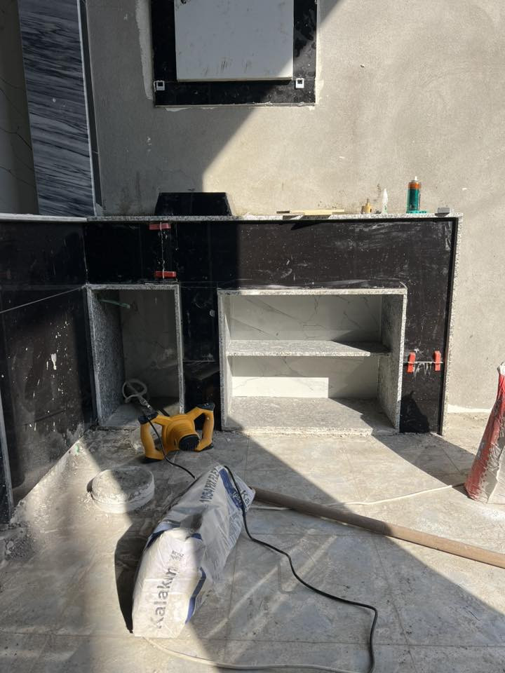 إسلام عليكم يوجد كادر سراميكً وبورسلين ومرمر وانوع الشقل ارضي وجداري شقلي مستمر داخل الموصل من يرغب بل عمل التصال ***********).   (***********. جزء من عملي متفرق لأن
