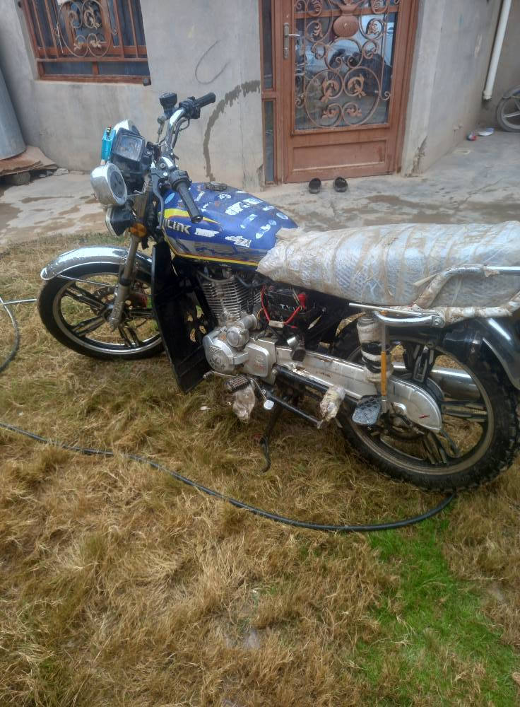 السلام عليكم دراجه للبيع موديل 23 السعر 550 وبي مجال***********
