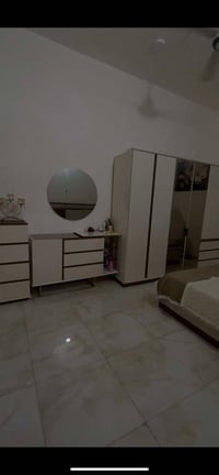 غرفه نوم • استعمال قليل • نظيفه