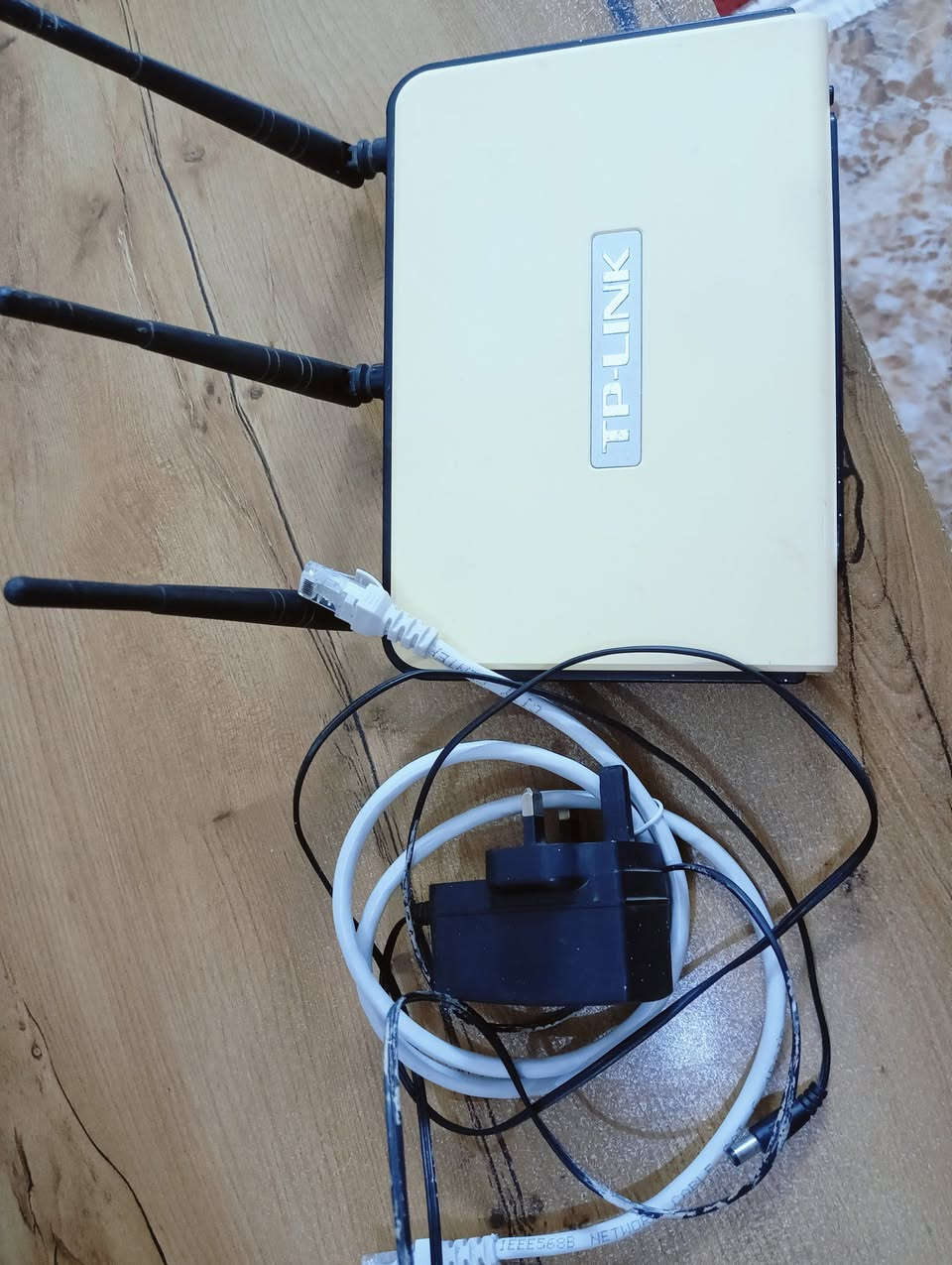 راوتر للبيع
السعر 8


**إذا كنت صاحب هذا الإعلان وتريد حذفه لأي سبب، رجاءا أرسل رسالة إلى الدعم الفني**