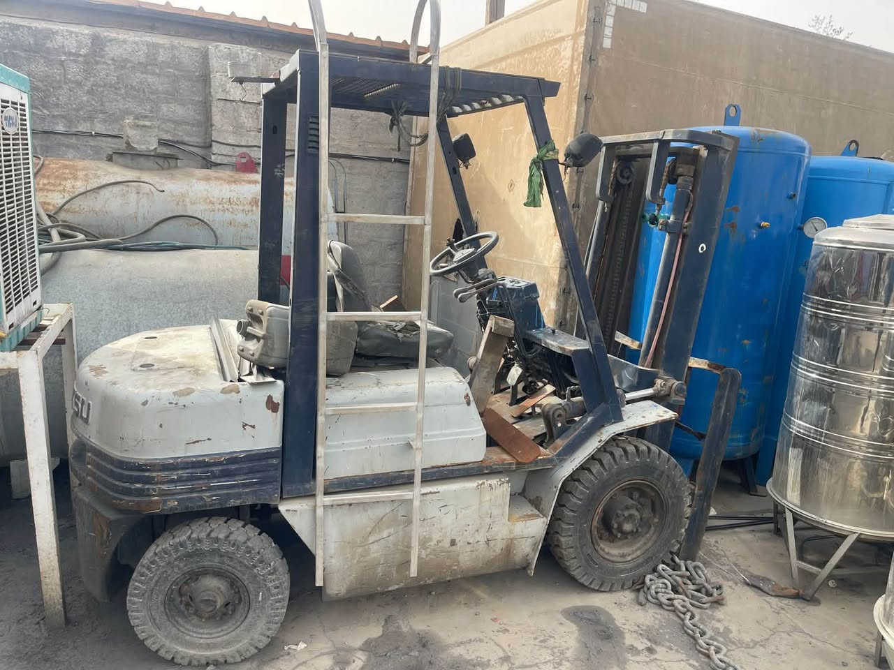 رافعه كوماتسو  موديل 90
للبيع مكينه و كير جديد 

للاستفسار الاتصال على الرقم 

***********
