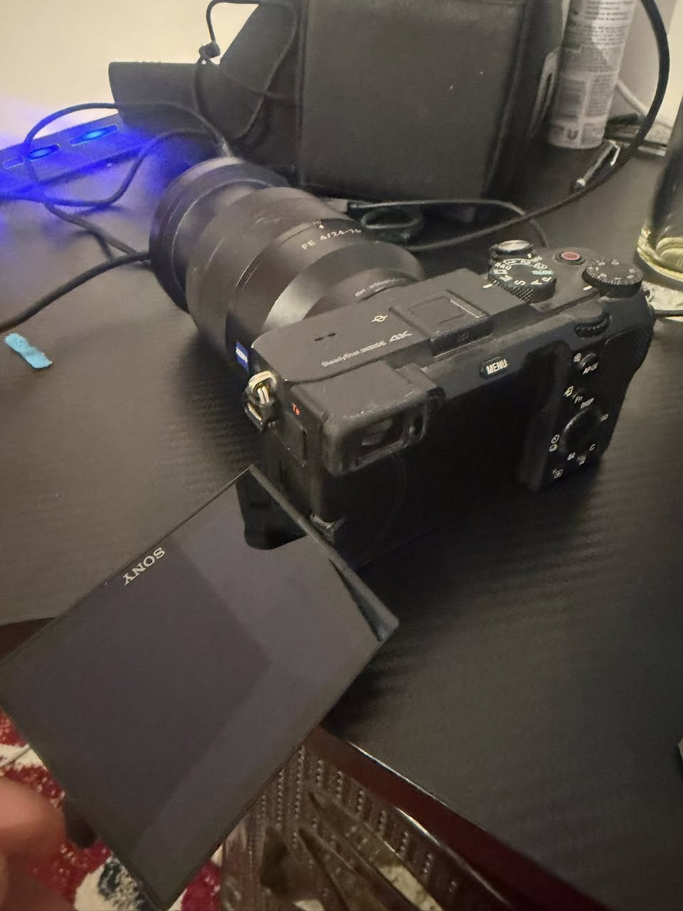 للبيع كاميرا احترافية مع عدسة – سعر مغري
للبيع كاميرا Sony Alpha a7C ويا عدسة أصلية بحالة كلش زينة ونظيفة.
الكاميرا قوية للتصوير والفيديو وتناسب صُنّاع المحتوى والمصورين.

🔧 ملاحظة مهمّة:
بيها مشكلة بسيطة: بيت الرام يحتاج تبديل فقط، وباقي الأمور شغّالة تمام.

💰 السعر: مليون ونص 
📍 اكو توصيل الكل محافظات العراق 
📩 للتواصل: مراسلة خاص


**إذا كنت صاحب هذا الإعلان وتريد حذفه لأي سبب، رجاءا أرسل رسالة إلى الدعم الفني**