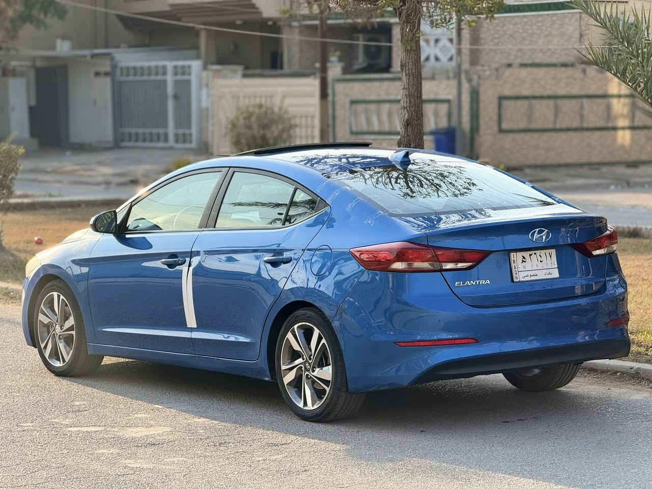 النترا للبيع🔴 2018.    صور حادث مرفق.
السعر  (. 117  ) مكان. بغداد.    ***********
فول مواصفات فتحة سقف
🔵 بصمه ابواب صندوق 
🔵 نقطه عمياء 
🔵 3 انظمه قياده 
🔵 مانع انزلاق 
🔵 كشنات جلد 
🔵 اشاير بل مري 
🔵 تحكم ستيرن 
🔵 مثبت سرعه 
🔵 كشنات تدفئه 
🔵 رادار 
🔵 گير 6 نمر سبورت 
🔵 لد زينون امامي 
🔵 نضام سبورت 
🔵 اشاير ترحيب 
السياره كير محرك تبريد حدادة  مكفولات
