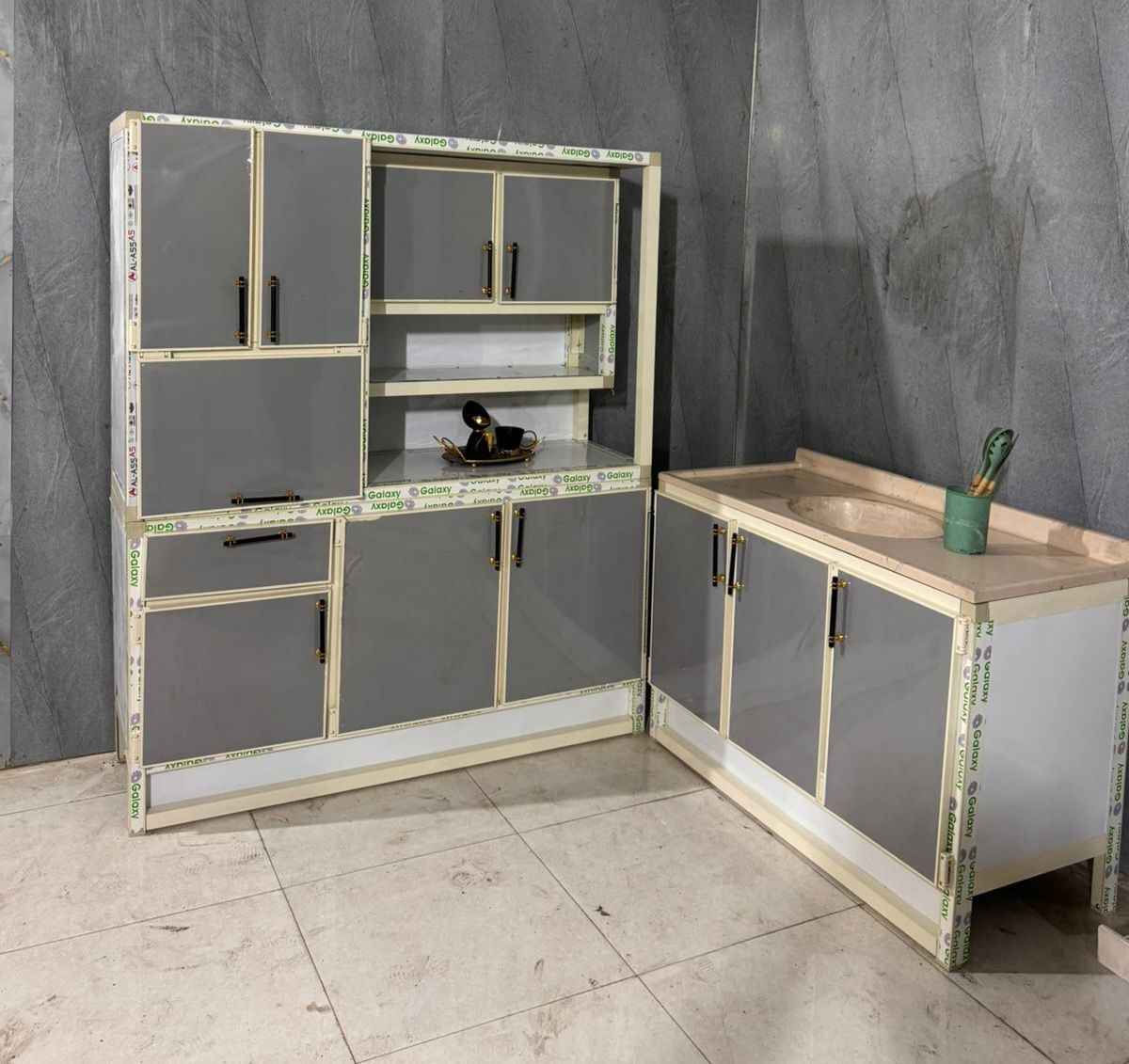 كاونتر ارضي وملحق متر ونص 
سنك  متر وعشرين 
السنك مرمر صناعي 

السعر 275 بغداد, العراق


**إذا كنت صاحب هذا الإعلان وتريد حذفه لأي سبب، رجاءا أرسل رسالة إلى الدعم الفني**