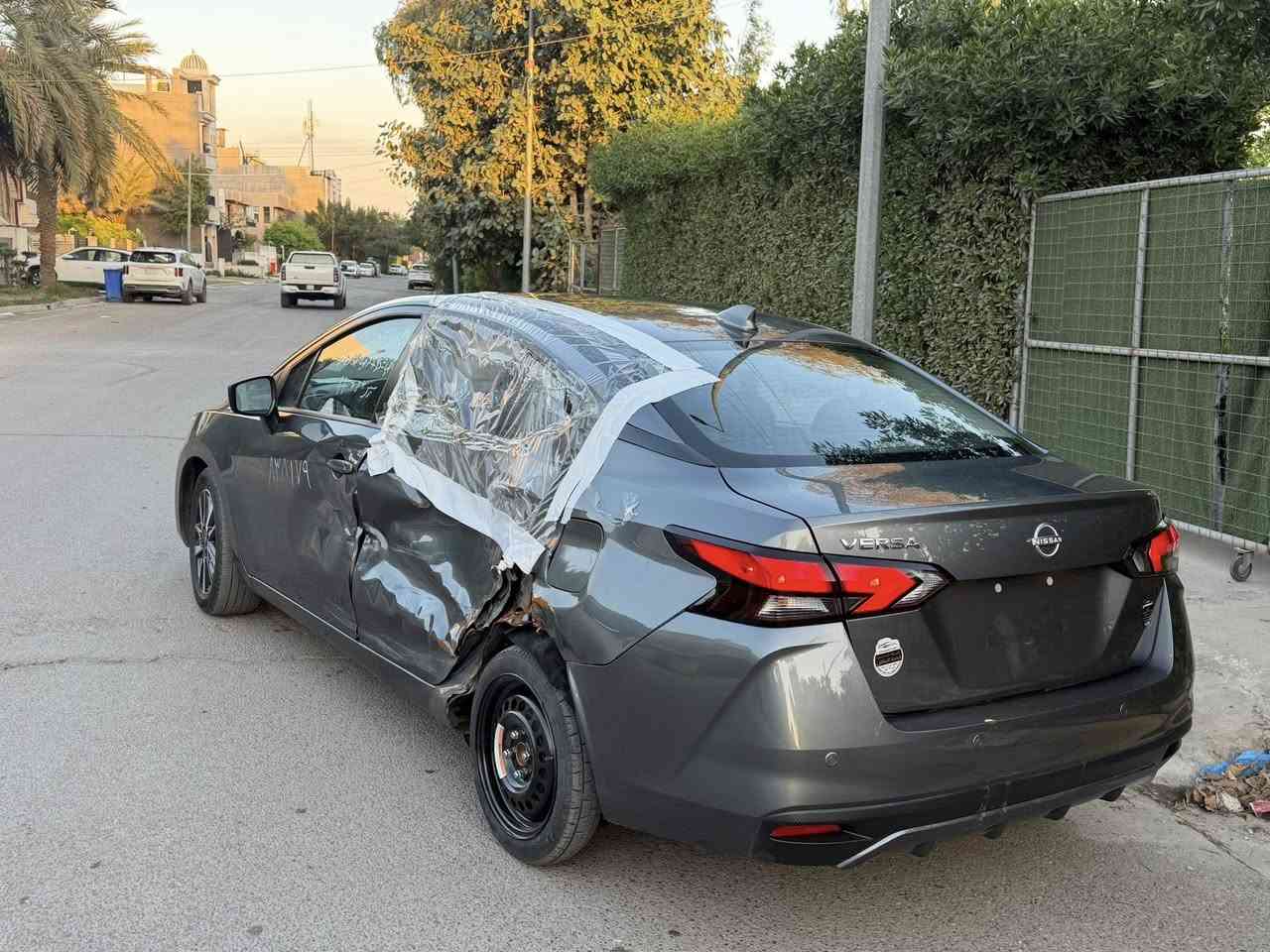 للبيع 
نيسان فيرسا 2025 SV
السعر 107 بيها مجال بسيط 
 • الموديل: 2025
 • الممشى: 26 الف ميل 
 • اللون: (رصاصي)
 • قير: أوتوماتيك
السياره حادثها فقط باب وهلال جاملغ فقط 
السعر: 107 
للاستفسار 
***********او ***********
العنوان 
بغداد حي الجامعه
