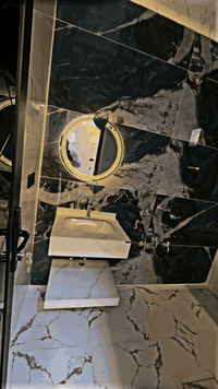 لسلام عليكم 
🏠دار لللبيع# المساحه ١٠٠ متر
الموقع بغداد /الدوره: مجمع السلطان الثالث 
يحتوي على ٣ غرف نوم وصاله واستقبال ومطبخ وصحيات عدد٢ 
البيت باسمي  وبدون دلاليه 
البيت تنازل شركه وبي اقرار محكمه 
شغل درجه اولى  
للاستفسار ***********
السعر ١٣٨ وبي مجال
