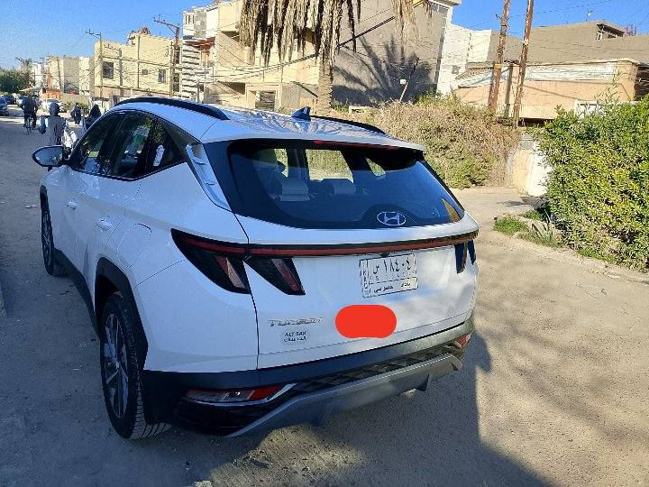 توسان 2023 خليجي
فول مواصفات على الفتحه 
بيه طخه خفيفه  4 اصابع بالجنطه 
واصبعين بالبنيد موضحات بالصور 
مكفوله من ضربه 
مطلوبه للمصرف باقي عليها 3 سنوات ونص
موظف استقطاع مباشر واي ضمانات اني حاضر 
ابيع سعر جوه السوك ب 183 ورقه 
لان محتاج فلوس 
مكاني بغداد/ الغزاليه 
***********
