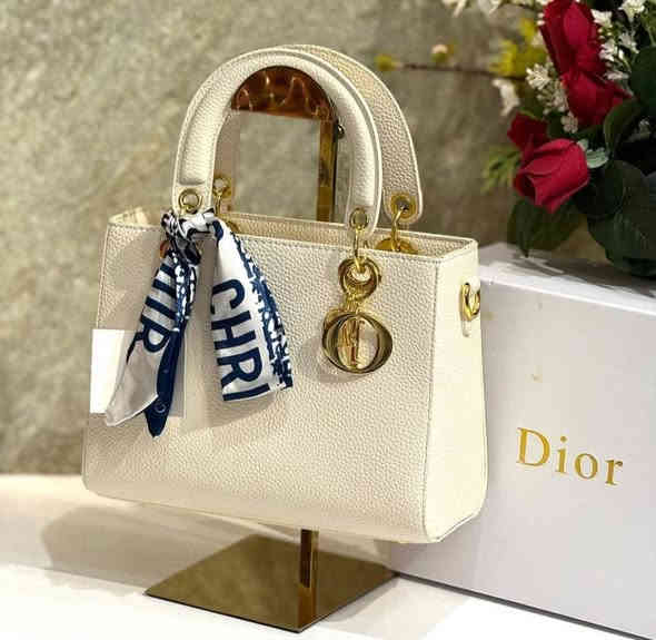 السلام عليكم
جنط شلعه ٨٠ قطعه ماستر كوالتي
١٥ موديل تقريبا كل موديل والوانه كامله

مكاني بغداد ***********
