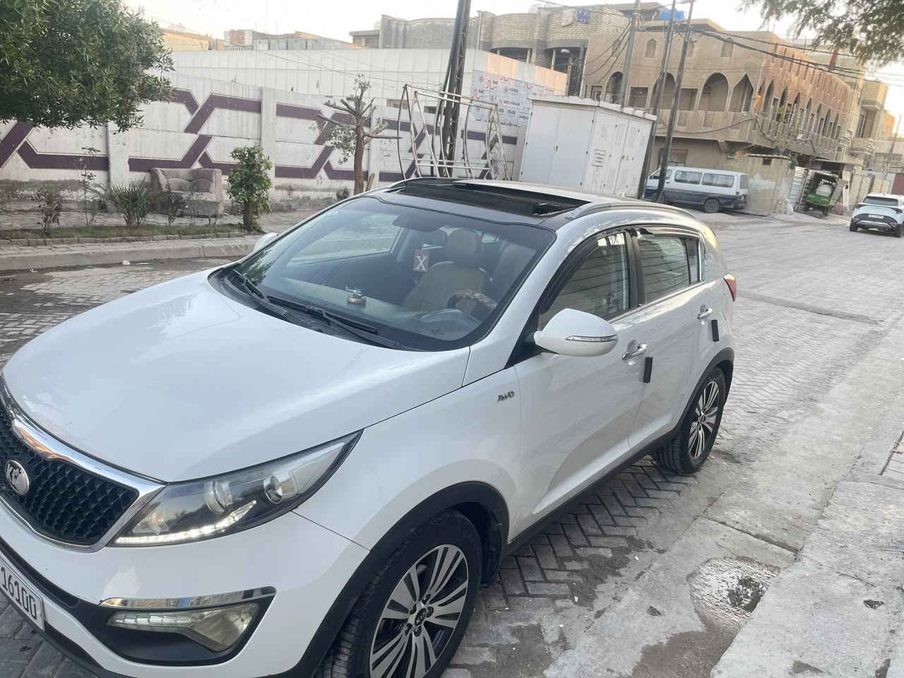 سبورتج  فور ويل موديل 2014 خليجي بغداد ماشيه 97 باسمي محرك 2400 دوش فول   مواصفات الرقم الجديد  سنويه2028 كشنات تدفئه جلد بنوراما  بصمه تشغيل بصمه أبواب مابيها اي تبديل ولا صبغ فقط بارد بالجاملغ الأيمن وطخه باب الصدر موضحه بالصور وبارد باب الصندوق  بدون دواخل 155 بيها مجال*********** مدينه الصدر
