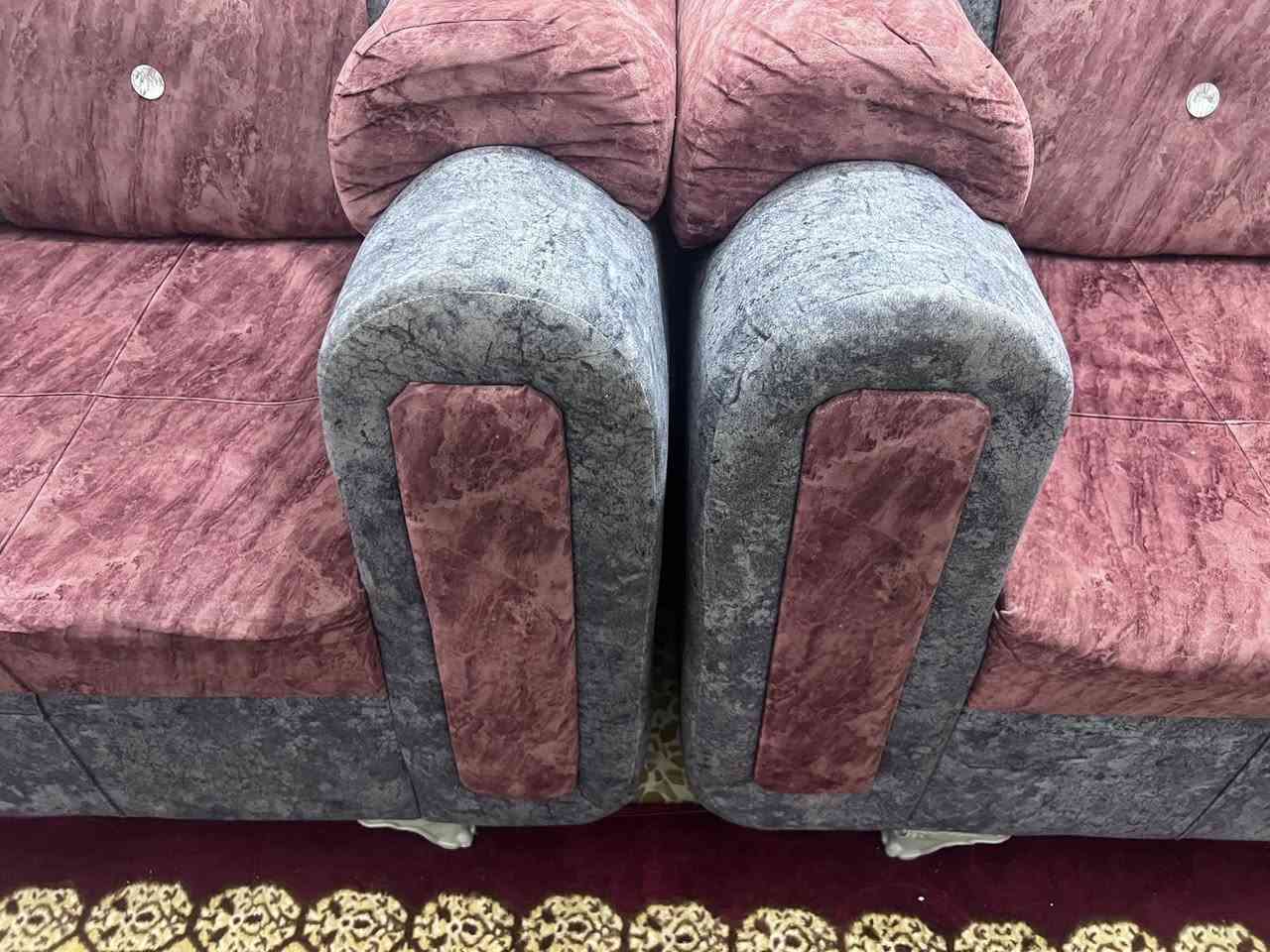 إسلام عليكم تخم تسگام 6 مقاعد نضافه 90‎%‎ مكاني بغداد زعفرانيه السعر 250 للتواصل ***********
