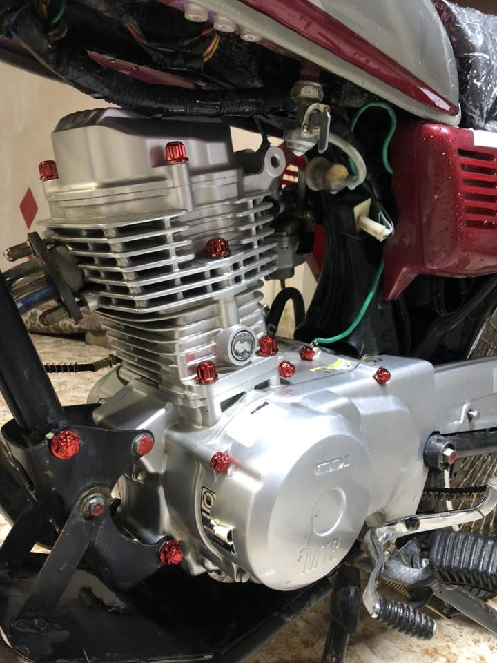 سلام عليكم دراجه للبيع شركه MTRمن طول ل طول كلها مختم MTR موديل 26محرك برغي مامفتوح بيها كلش حلوه جديده كلش كهربيات كلها شغاله بريك امامي دسك دبلات كلها شغال ماشيه قليل سعره مناسب 500وبيها مجال حك جيه رقم موبايل يلي يكسر بي تسمع كلام ماحلو 

‭0787 763 7458‬
