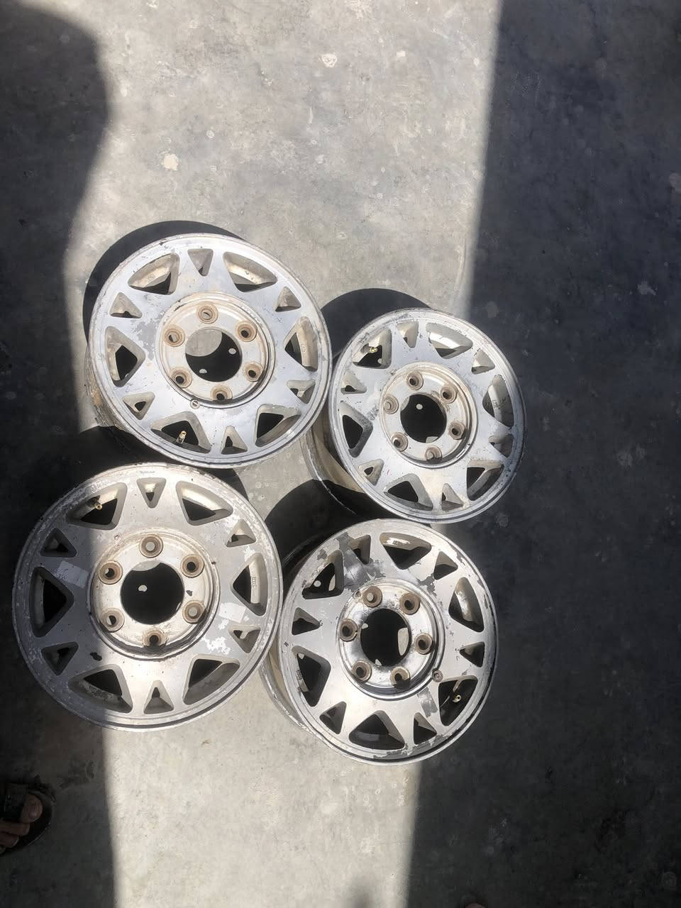 للبيع وياله كيا بسته 1993وياله نضاف لافطر ولا لحيم مكفولات مكاني ديالى خان بني سعد متواجد خاص***********يرهم مراوس درع امامي او خلفي
