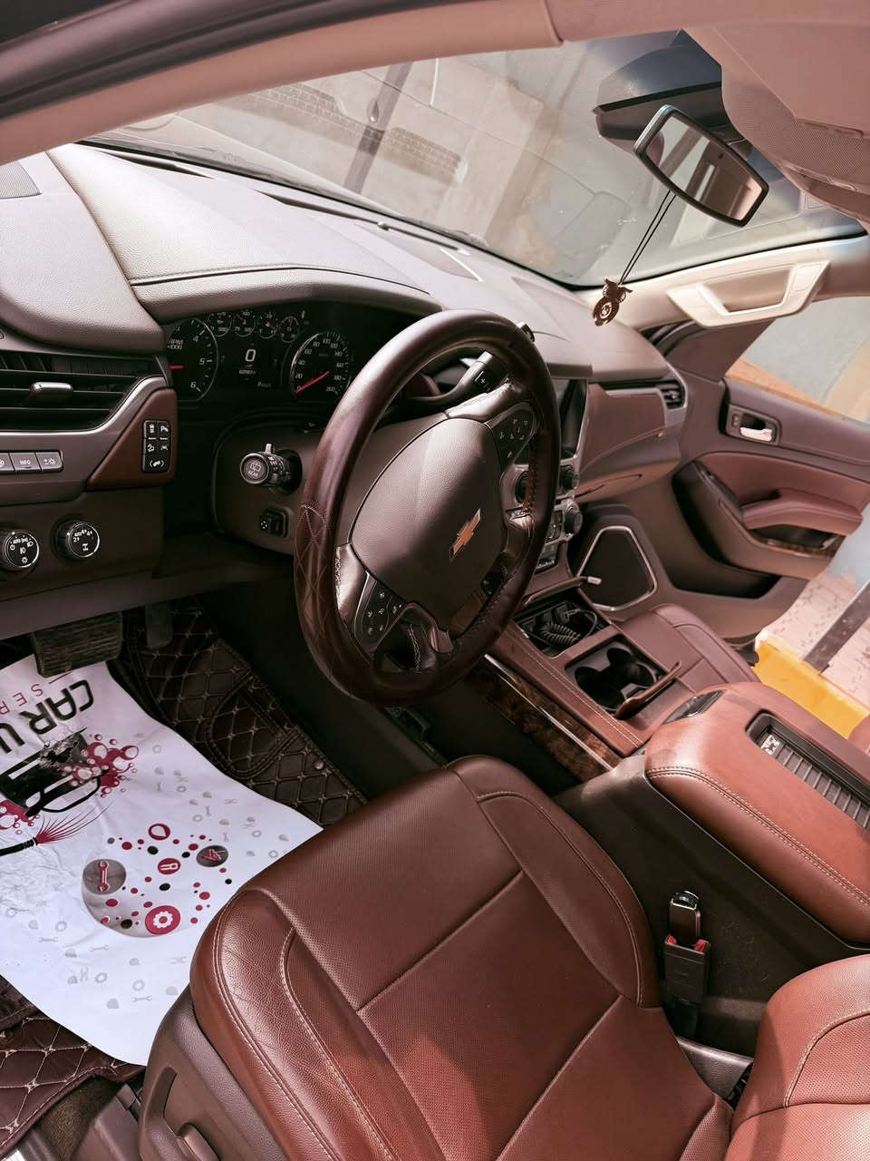 تاهو 2018 خليجي بريمير  مكفوله
الون اسود فول مواصفات 
ماشية 62 الف فقط مشي حقيقي والسيارة جديده بمعنه الكلمه 
فول مواصفات
؛مواصفات ( فتحة )
بصمة انارة ترحيب 
مكينة 5300 V8
قاصة +شاشه 
ثلاجة جكمجة 
كامره +حساسات امامي خلفي 
رادار امامي +جانبي+داتا شو
مري قلاب ويا البك +مري شفط 
خزن ميموري 
ستيرن كهرباء +تدفئة
كشنات  جلد كهرباء+تدفئة تبريد 
كشنات خلفيه كهرباء
كشن هزاز 
شحن واير لس 
شاشة كار بلي 
جنطة كهرباء
ويل كب بلاد 
تخم تايرات جديد 

مكان السيارة بغداد الكرخ
رقم صاحب سيارة ***********
