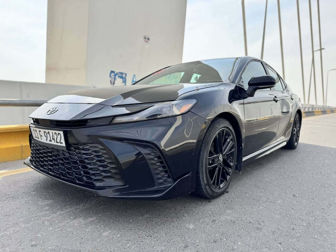 سلام عليكم
 كامري 2025 
هايبرد وبانزين 
محرك 2500
فول مواصفات للاخير لمتدد عده الفتحه 
بصمة 
رادار 
تحديد مسار 
قياده ذاتيه 
شاشه وكامره خلفيه 
اشاير بل مري 
كشنات جلد رصاصي
ماشية 50الف كيلو
ويل 18
سايد بريك دكمه 
تحكم ستيرن 
شفتات ستيرن 
حادثها صفحه السايق كلها بدون داخل +تبديل قبق الجنطه ايرباك
برده وستيرن  شاصي لغد سليمات رقم بغداد باسمي تحويل ثاني يوم السياره بيها ملاحضات بسيطه السعر ١٨٠ مجال لشراي فقط صور الحادث مرفوقه بالمنشور اسف ع  الاطاله رقمي *********** مكاني البصرة
