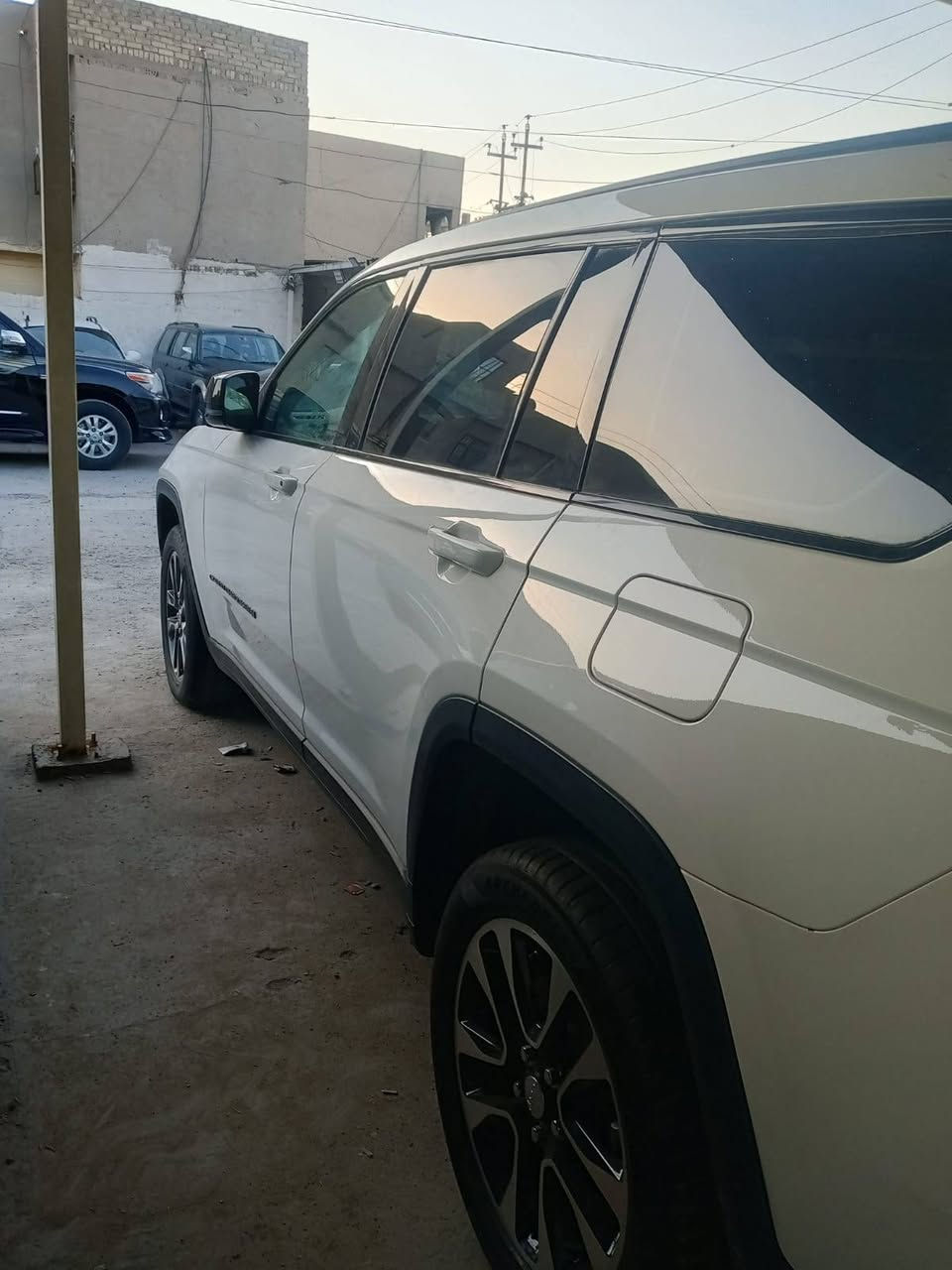 جيب 7راكب بدون حادث سرقه وشادله كت كامل اصلي ماشيه 9الالف فول مواصفات كشن منفصل بغداد جديده 
السعر:280ورقه
الرقم:***********
