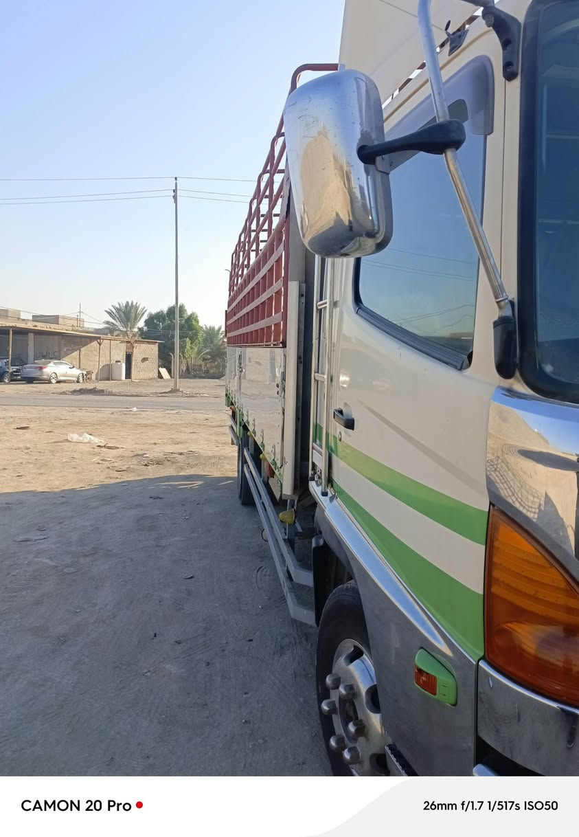 سلام عليكم هينو للبيع دخول جديد فول عادي موديل 2002 اصل سنويه 2030 طول 6 وربع بدي اربع قطع الويل الخلفي محور 19 رقم بغداد بسمي الاتصال علا الرقم ***********
***********
