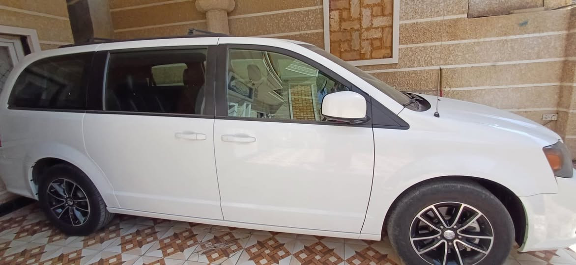 سلام وعليكم دوج كرفان موديل ٢٠١٩ جي تي فول موصفات  رقم سليمانيه مميز  صور ظرر بالمنشور  رقم الهاتف ***********
