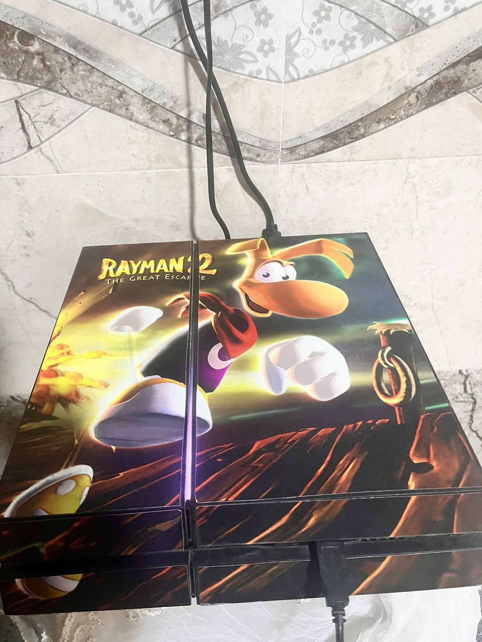 بلي فور فات مهكر فول نضافه 
نضام 9 المرغوب
دبل جوستك 
ذاكره 500 
بي 6 العاب ضخمه 
جهاز كامل كبل شغل والعب
السعر  235
  للتواصل ***********
