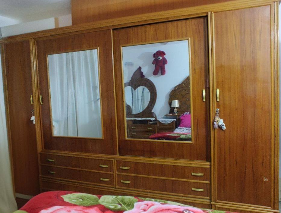 السلام عليكم.... غرفة نوم  تسكام عراقي أصلي سبب البيع انتقال للمحافظة ثانية
ب900الف وبيها مجال
***********
