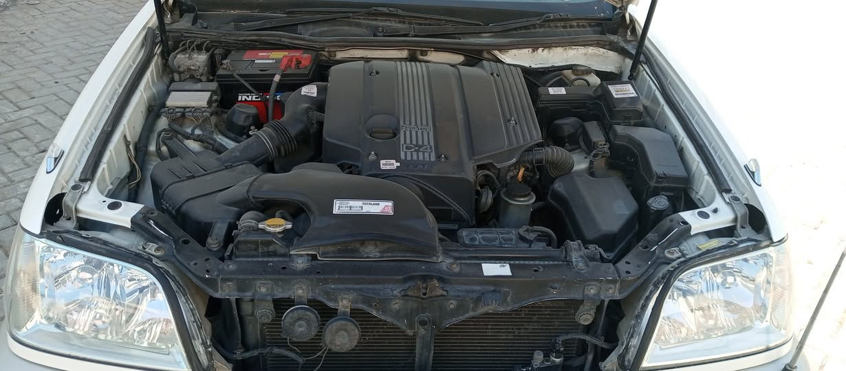 السلام عليكم ملكه كراون رقم سليمانيه الماني الجديد باسمي مكان السياره بغداد المربعات فول عدى الفتحه تحوير نجف فوك وجه أربع دكم السعر 150وبيه مجال بسيط ***********
