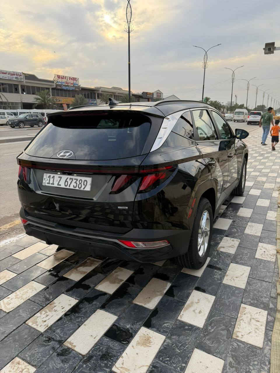 توسان هونداي وارد امريكي 

الون اسود موديل 2024 
ماشيه 39 الف 
مواصفات هاتريك 
رقم بغداد 

السعر 18500$ 
مكاني بغداد الرصافه 

*********** واتساب

