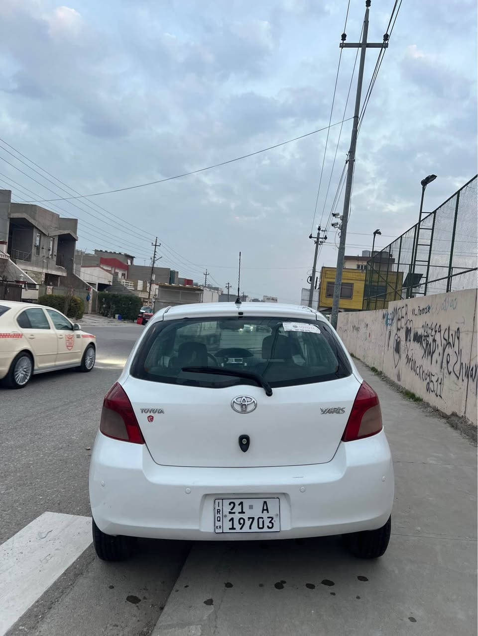 يارس موديل 2008
سی پارجە سبووخ
گیر مەکینە تەقە رەقە بە شەرت 
4جام كارەبای
سەنەوی نوی تا2030
سەیارەکە جایزە هەموو شتی بە شەرت
82مە جالی برایانە
ز.م:***********
شوين:هەولێر أربيل, العراق
