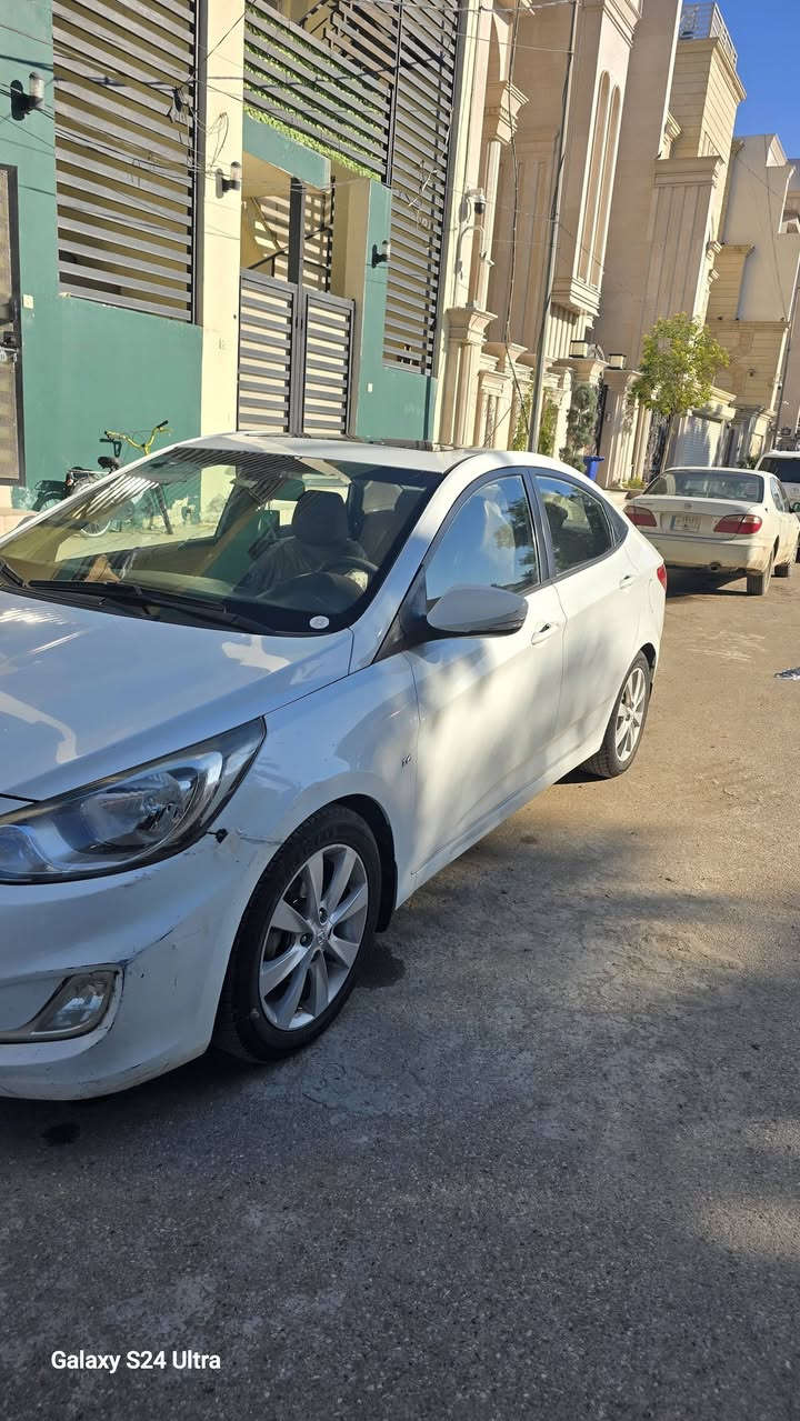 سلام عليكم
اكسنت  خليجي 

موديل 2011

محرك 1600 

سياره حلوه وكاعده 

موصفات 

فتحه 

شاير مري 

تحكم استيرن 

السعر105 وبيه مجال

سنويه ورقام جدد وهزه جديده 

وبعد تجي وشوف بعينك 

عنوان ديالى  ***********
