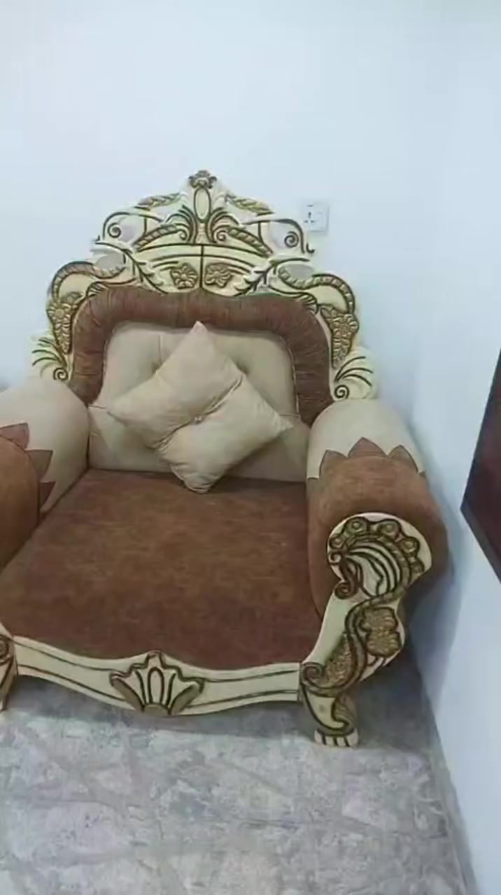 تخم للبيع العنوان 
السعر 600
حي الواسطي
***********
