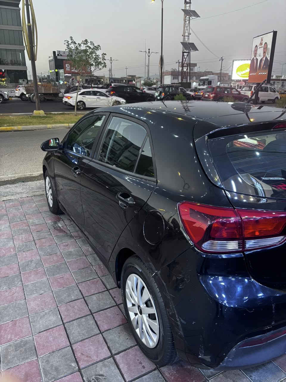 للبيع او المرواس حسب
كيا ريو  هاج باك موديل 2018 
ماشية55 الف ميل 
محرك دبل نوزل 1600 
قير At 6 نمر المرغوب 
بيها اربع قطع و نص ابيع لك حزام 
بدون دواخل  و شاصي و لغد   
رقم بغداد باسمي
هزة بيها  
كيرها محركها و تبريد كلش نظيفات
تحويل مباشر 
سيارة يحتاج لها ترتب لصدرها و بيها خسفة صغيرة ب جاملغ بسيطة و جزء من دعامية مكسور 
سعرها 89ورقة 
مكان سيارة بغداد 
***********
