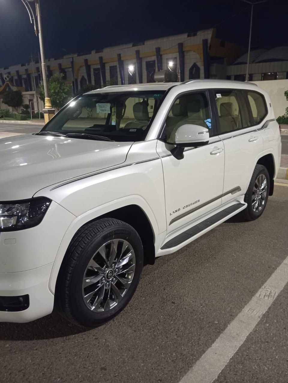 لاندكروز 2025SAS
GXR
تنفس طبيعي
حجم المكينه 4.000
الممشى 1.800كيلو متر 
السياره اخت الزيرو 
مكفوله كفاله عامه 
السياره ام الرادار 
4 كامرات 
شاشه طويله
السعر  74.000$ وبيه مجال 
الرقم ***********
