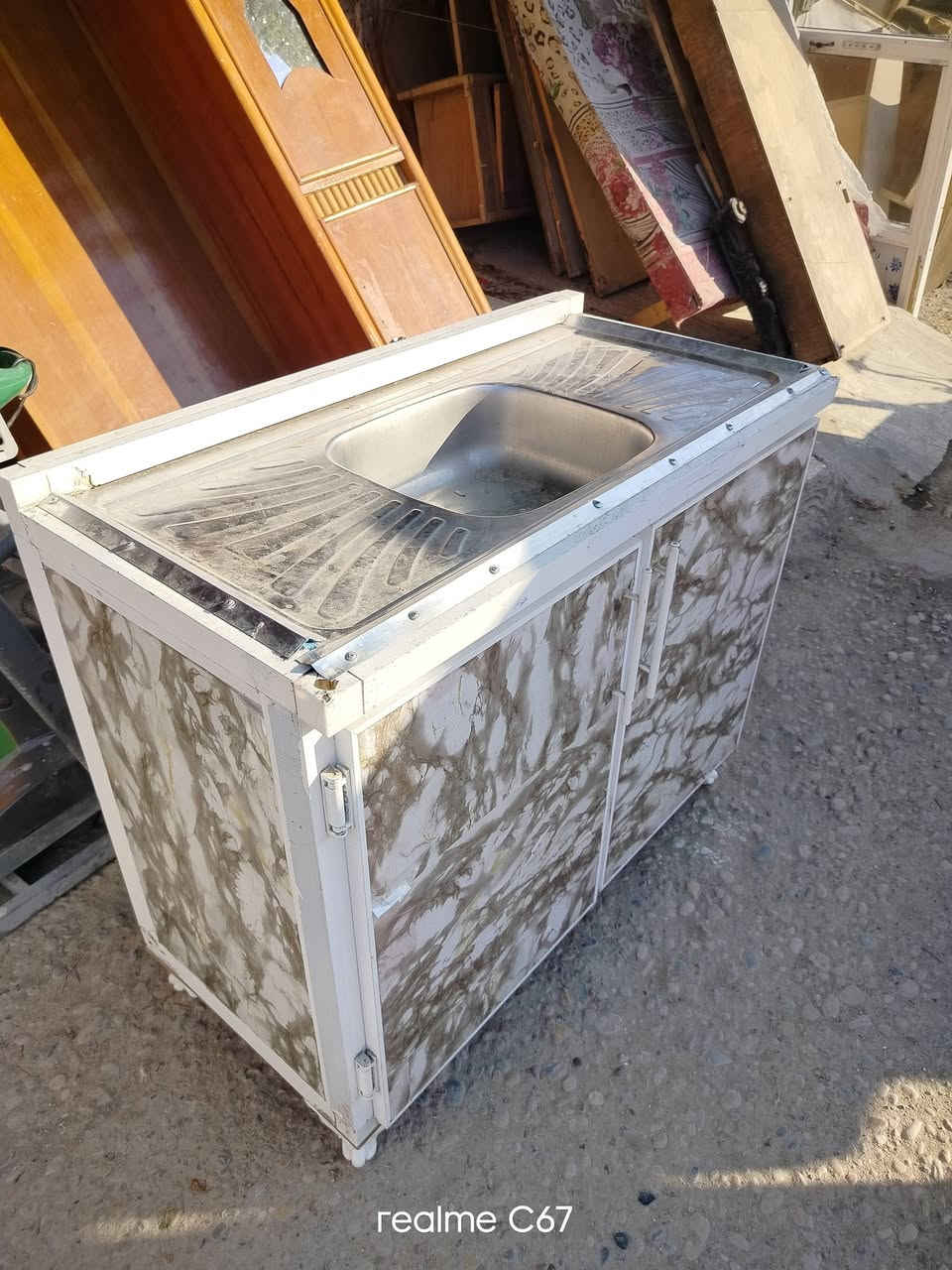 اغراض مستعمله منزليه للبيع وباسعار مناسبه للتواصل العماره حي النداء// ***********
