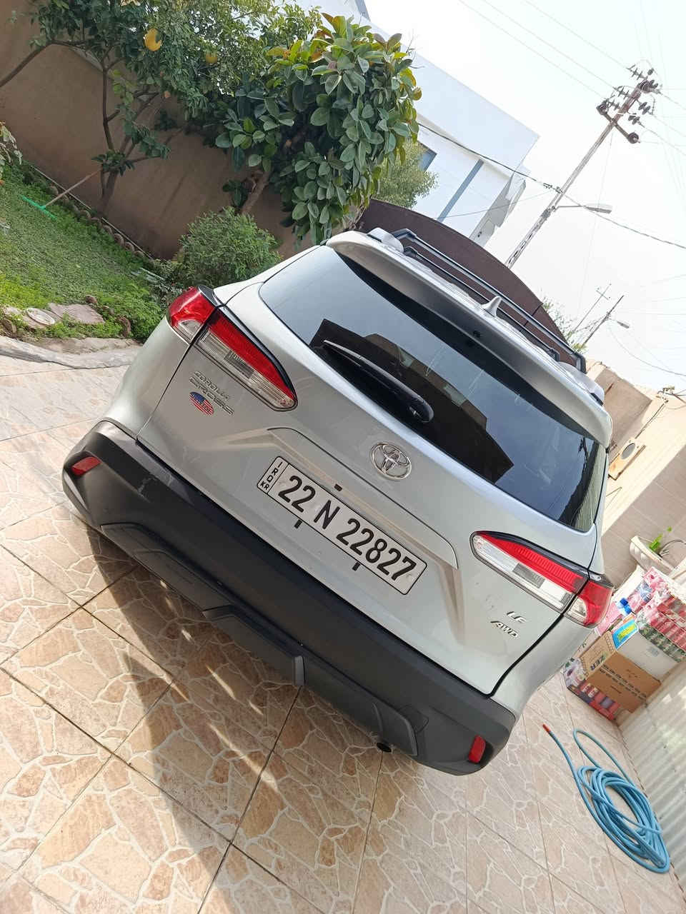 كورلا كروز موديل 2023
حادثها جاملغ السكن صبغ 
حافه البونيد صبغ 
مواصفات رادار امامي و جانبي 
سقف سلايد +بصمه تشغيل عن بعد 
ويل كروم لايتات Led 
سياره دفع رباعي مرغوب 
بعد بيها هواي مواصفات 
رقم اربيل بأسمي جديد رقمتها 
مكاني كركوك ـ حي واسطي 
رقم الهاتف *********** 
راسلني واتساب عندي فيديو كامل للسياره مفصل تحياتي
