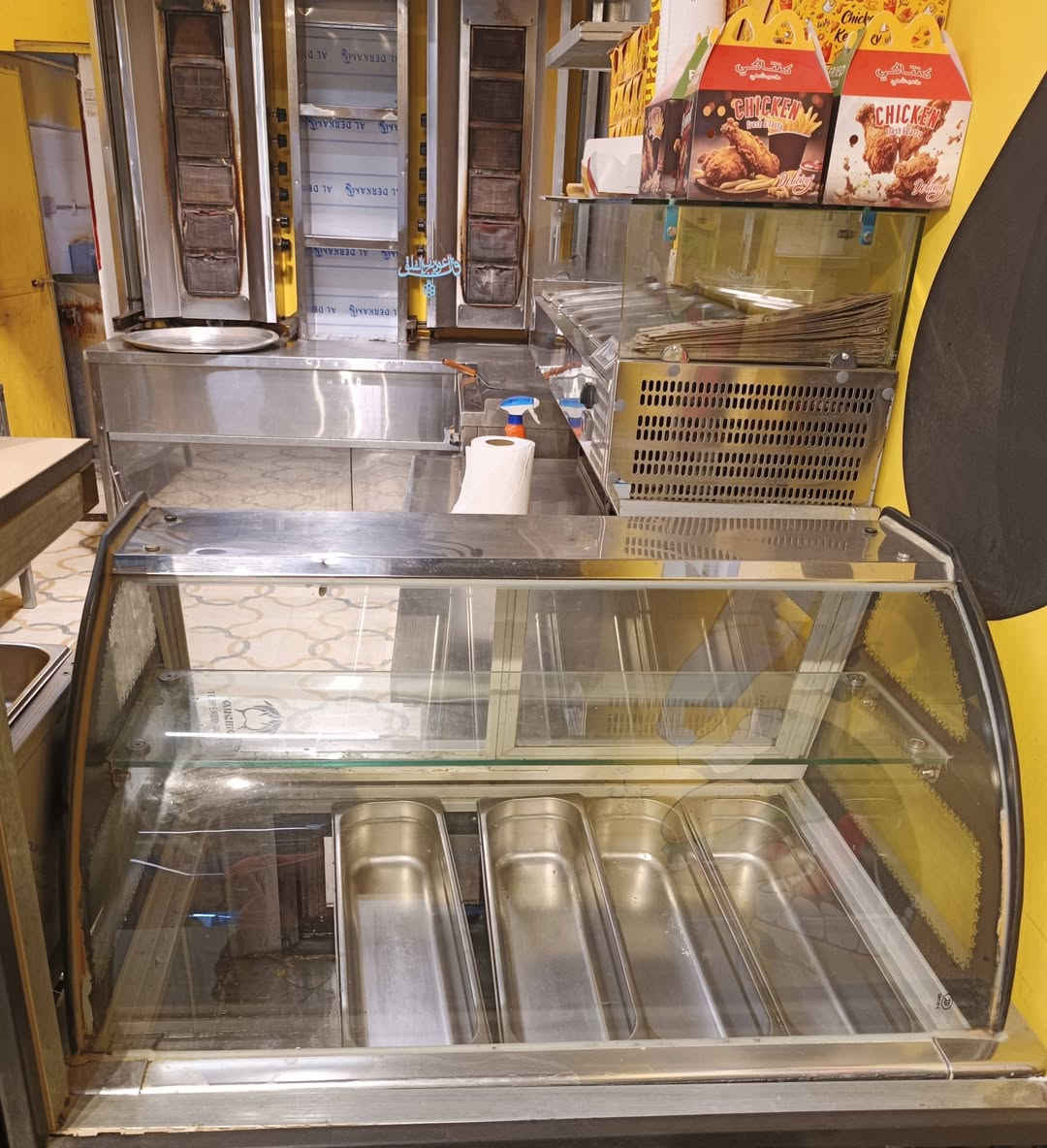 السلام عليكم غراض مطعم كله جديده ستعمال قليل
الاستفسار***********
