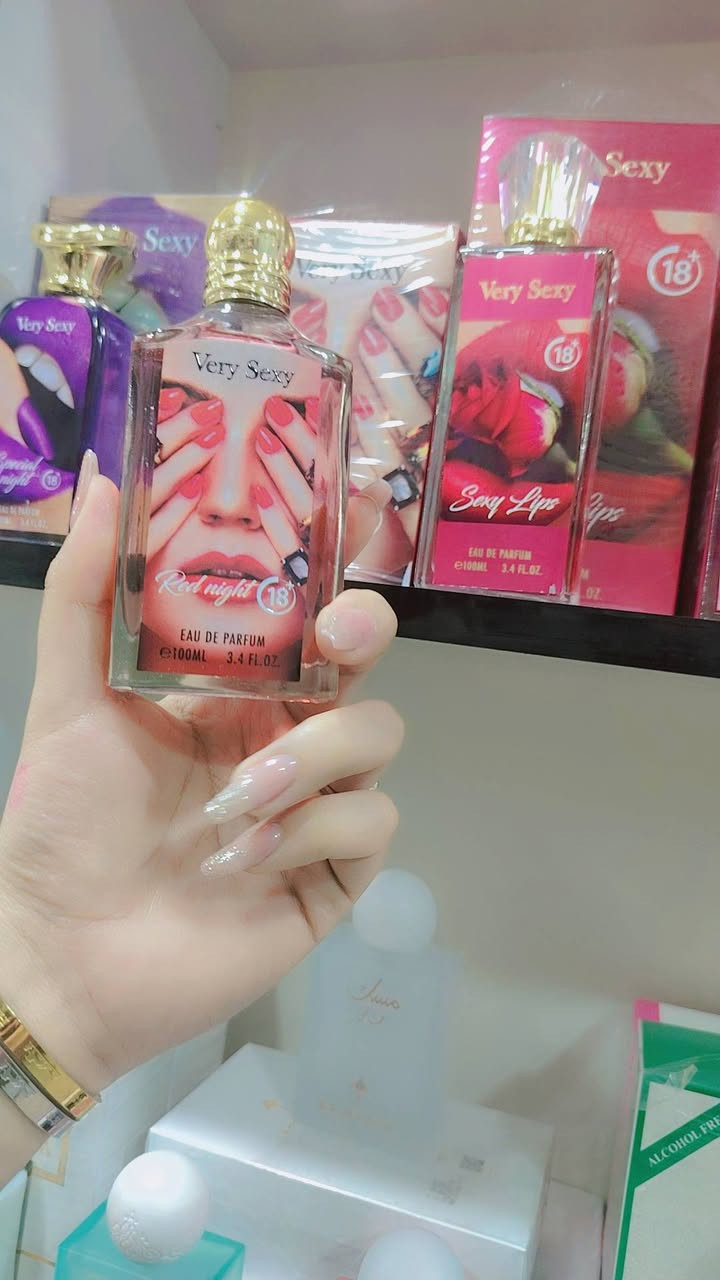 عطر very sexy الفرمونيه  🙈🙈
عطر العرايس 🥰🥰

من العطور المثيرة النسائية ذات الثباتية العالية 💖💖

عطور ليليه بامتياز ♥️🚫♀️18

عطر مثير برائحة الزهور البيضاء 🌼🌼🌼

والياسمين المثير 🪴🪴🪴

وسط العطر يحتوي على نكهة الفانيلا بالمسك 🌸🌷

الي يخلي العطر اكثر اثارة وجاذبية 💑👩‍❤️‍👨👩‍❤️‍💋‍👨

عطر مثير  ناعم جدا مناسب للذوق الرفيع ⭐⭐⭐

حجم العلبة 100ML
المنتج أصلي 😍
We Best 😍❤️
#عطور #فرمونيه #براند #بوتيكات #مكياج #هدايا #لايك #لايك_اكسبلور #للاستفسار_راسلونه_دايركت#مكياج #كوزمتك #موصل #بوتيكات #لايكاتكم_تهمني_وتعليقكم_آهم #متابعه_ولايك_واكسبلور_احبكم #يوجدخدمةتوصيل داخل الموصل3الاف اقضيه ومحافضات 5الاف فقط🚖🚖


**إذا كنت صاحب هذا الإعلان وتريد حذفه لأي سبب، رجاءا أرسل رسالة إلى الدعم الفني**
