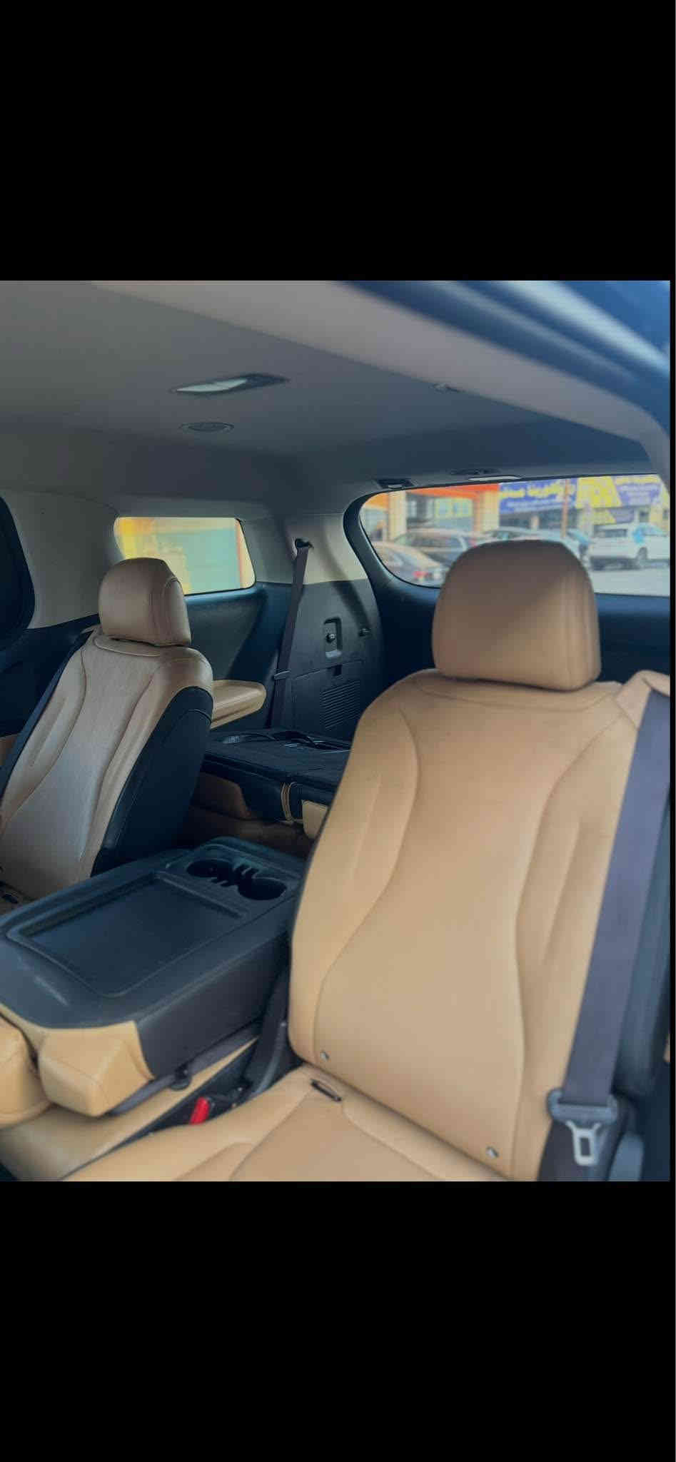 Kia carnaval
2023 
فول مواصفات
محرك6سلندر
بدون صبغ
جاملغ تبديل شركة
بدون دواخل وشاصي وايرباك
كشنات جلد
بصمة
داخل لونين
كشنات كهربائي
شاشة وكشنات حار 
بيهه مودات سياقة
ابواب كهربائية 
صندوق شفت
ماشية 47ميل
بدون رقم تترقم شمالي 
سعر255ومجال
*********** زاخو
