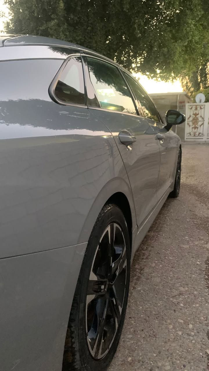 السلام عليكم 
كيا K5 جيتي لاين فول مواصفات للاخير 
رقم اربيل الجديد  لون اسمنتي محرك 1600 تيربو 
حادثها  بنيد سطحي
 بدون اي دواخل باقي السياره كفاله عامه السعر 185 وبيها مجال
عنوان بغداد التاجي 
***********
