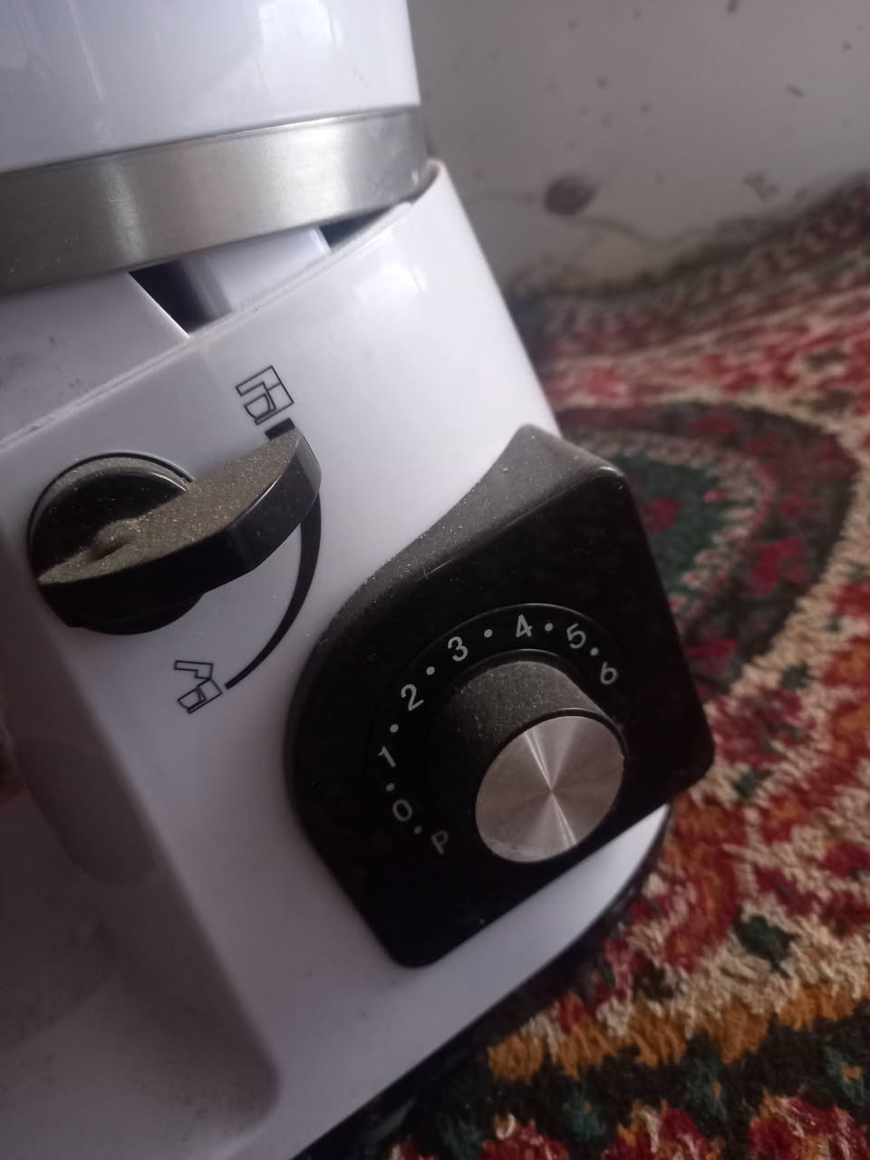 حياهم الله عجانة وخلاط ام 4 كيلوات
سعر 75 ألف قفل 
مستعملة قليل جدا


**إذا كنت صاحب هذا الإعلان وتريد حذفه لأي سبب، رجاءا أرسل رسالة إلى الدعم الفني**