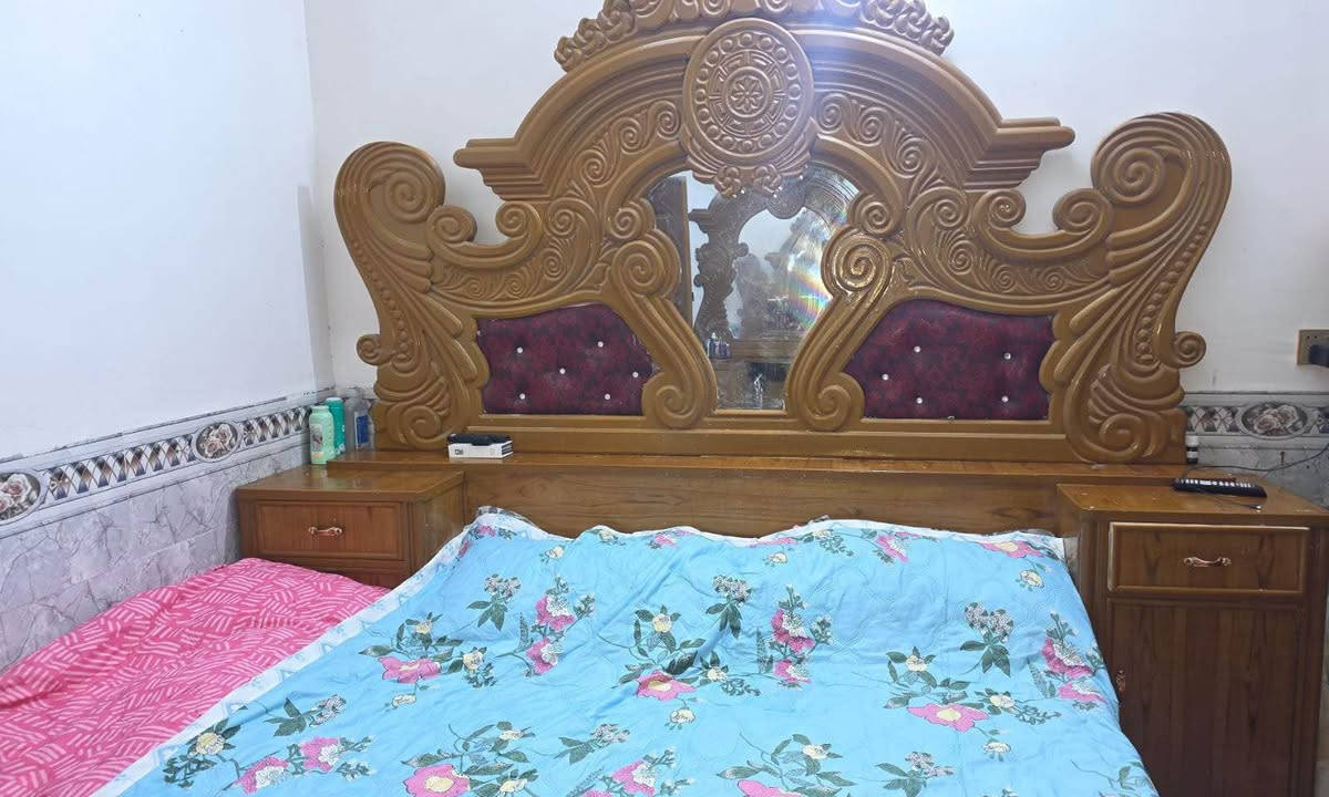 سلام عليكم 
غرفة نوم ام 5 تسكام اخت الجديده  كامله من كلشي 
النجف الاشرف تقاطع العسكري كبل 
*********** النجف, العراق
