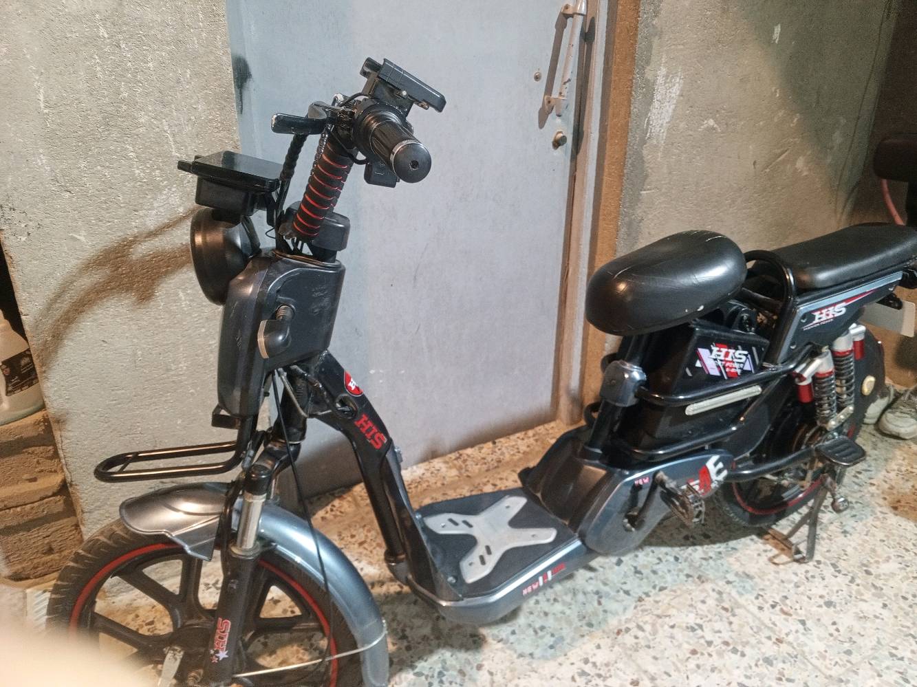 دراجه شحن حجم 20 نظيفه بطاريات جدد العنوان البصره السراجي 