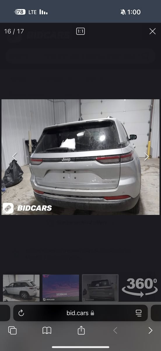 سيارة SUV فخمة وكبيرة، م.

المواصفات:
 • المحرك: 3.0 لتر، 6 سلندر توين تيربو
 • القوة: 420 حصان
 • ناقل الحركة: أوتوماتيك 8 سرعات
 • نظام الدفع: رباعي (4×4)
 • عدد الركاب: 7 إلى 8 ركاب
 • سعة السحب: حوالي 9,850 رطل
 • الطول: حوالي 226 إنج (حوالي 5.7 متر)
 • مساحة صندوق الأمتعة: كبيرة جداً تصل إلى 130 قدم³  

المميزات:
 • شاشة معلومات كبيرة
 • كاميرات 360 درجة
 • حساسات أمامية وخلفية
 • مقاعد جلد كهربائية
 • نظام أمان ومساعدة للسائق

***********
