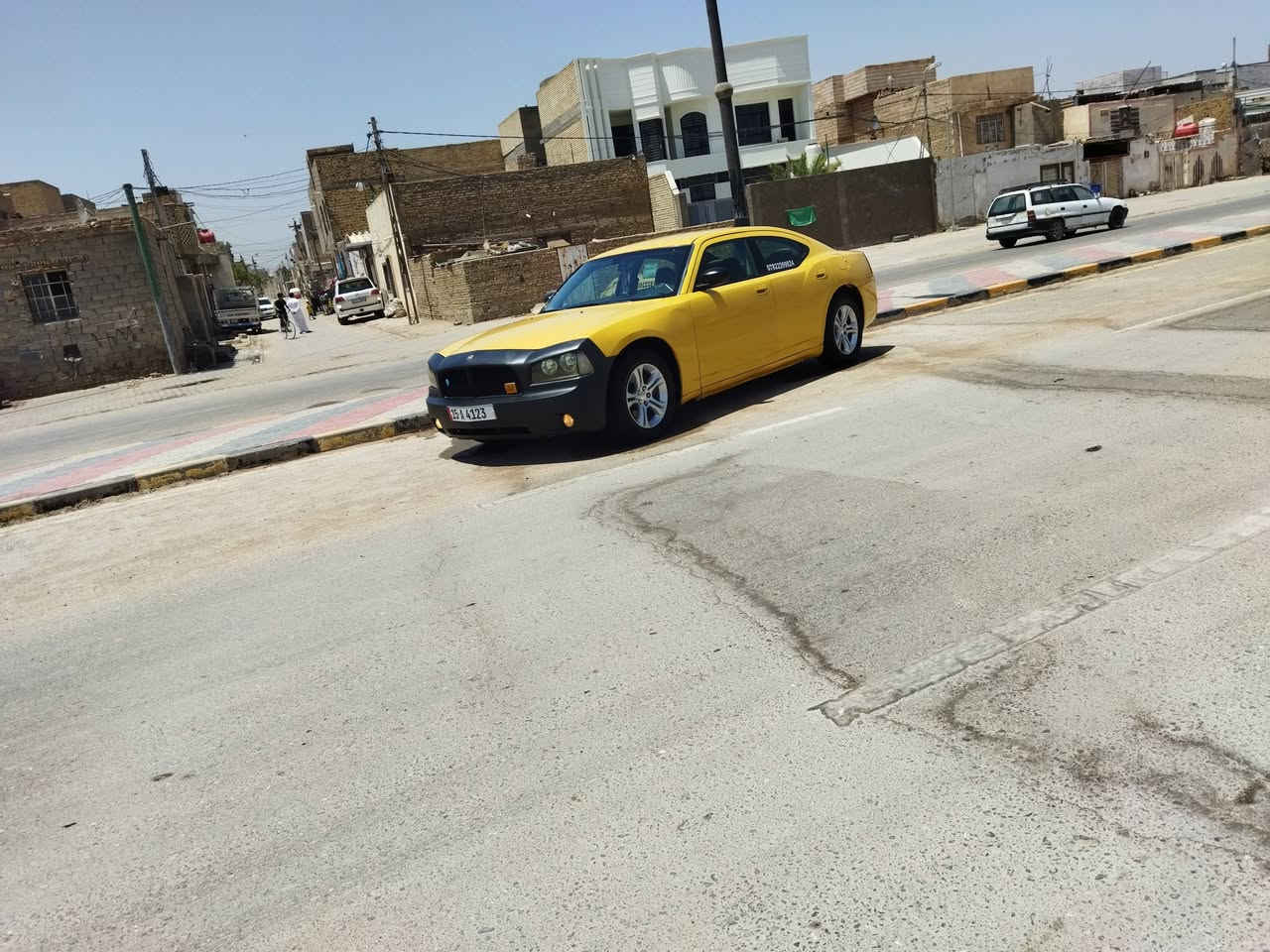 السلام عليكم 
للبيع جارجر 10اصل
بسمي مداور ثاني يوم
خطه نجف بغداد
سيارةجاهزة مكينة گير حداديه تبريد
السعر100 او بيه مجال 
مكانه نجف
***********
