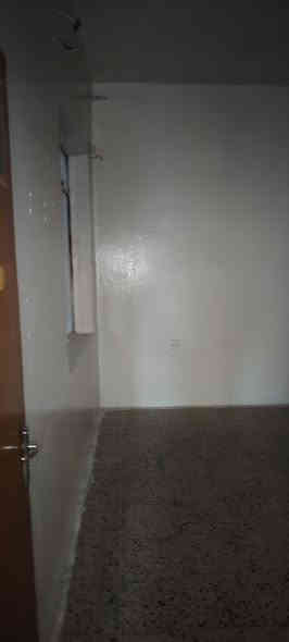 سلام وعليكم شقه اللايجار في حي الاخاء قرب كنيسة تيتانك المساحه ١٥٠ متر تحتوي الشقه ع غرفه نوم و هول واستقبل و مطباخ صحيات و طارمه السعر اللايجار ٣٠٠ الف ويا ماي ولا كهرباء
***********
***********
